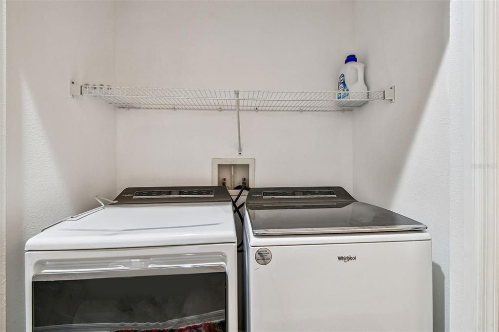 На продажу: $375,000 (2 спален, 2 ванн, 1731 Квадратных фут)