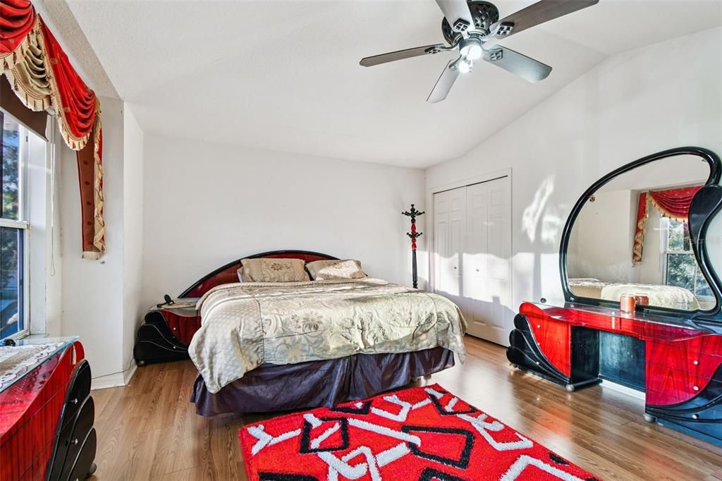 На продажу: $375,000 (2 спален, 2 ванн, 1731 Квадратных фут)