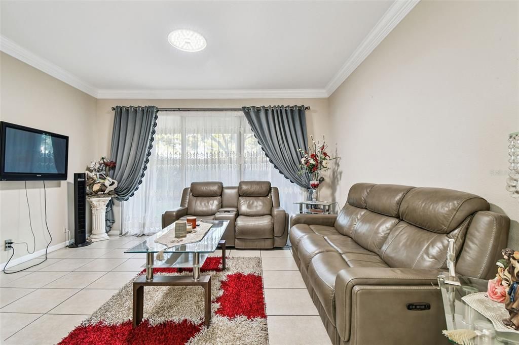 На продажу: $375,000 (2 спален, 2 ванн, 1731 Квадратных фут)