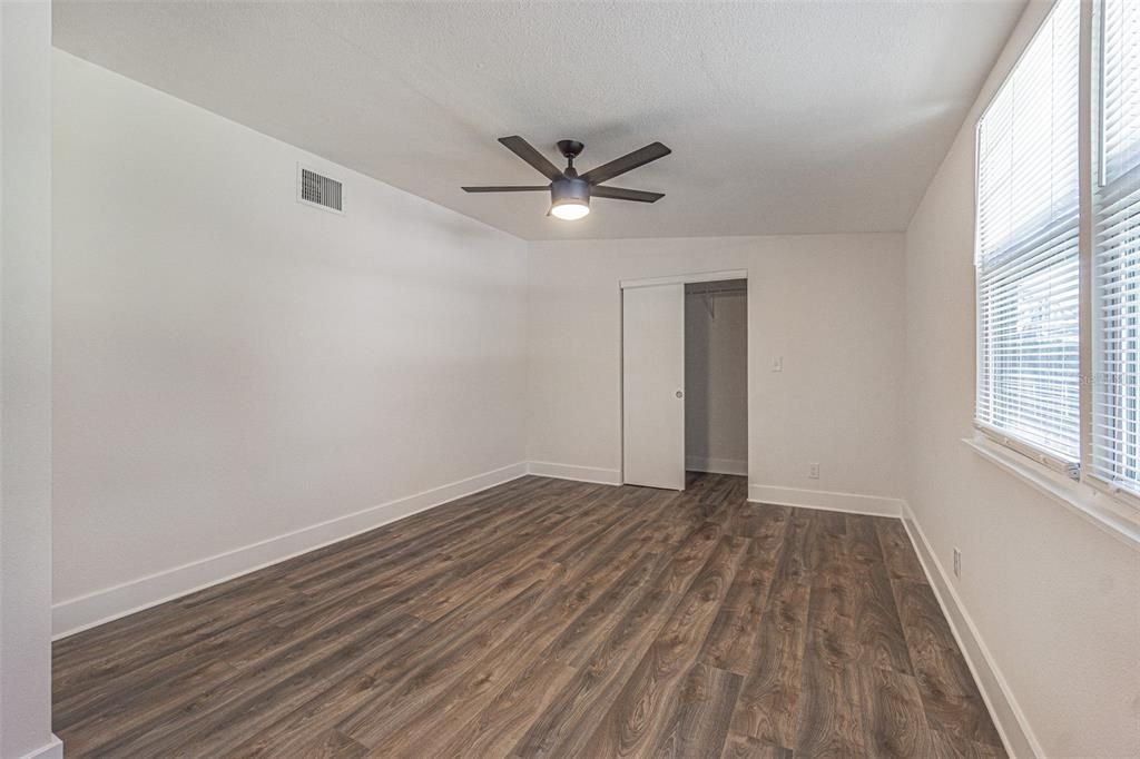 Active With Contract: $2,500 (3 beds, 2 baths, 1020 Square Feet)