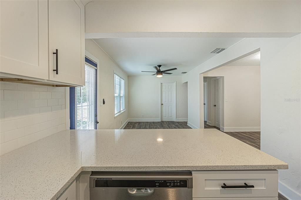 Active With Contract: $2,500 (3 beds, 2 baths, 1020 Square Feet)