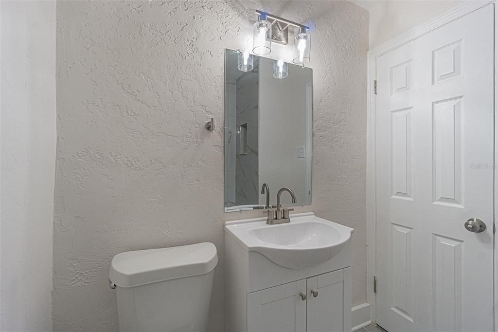 Active With Contract: $2,500 (3 beds, 2 baths, 1020 Square Feet)