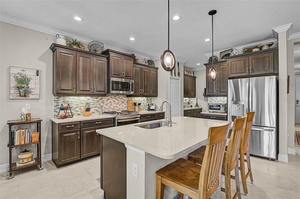 For Sale: $525,000 (3 beds, 2 baths, 2066 Square Feet)