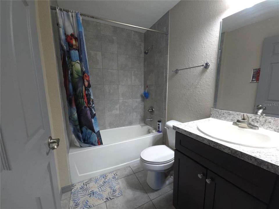 На продажу: $250,000 (3 спален, 2 ванн, 1390 Квадратных фут)