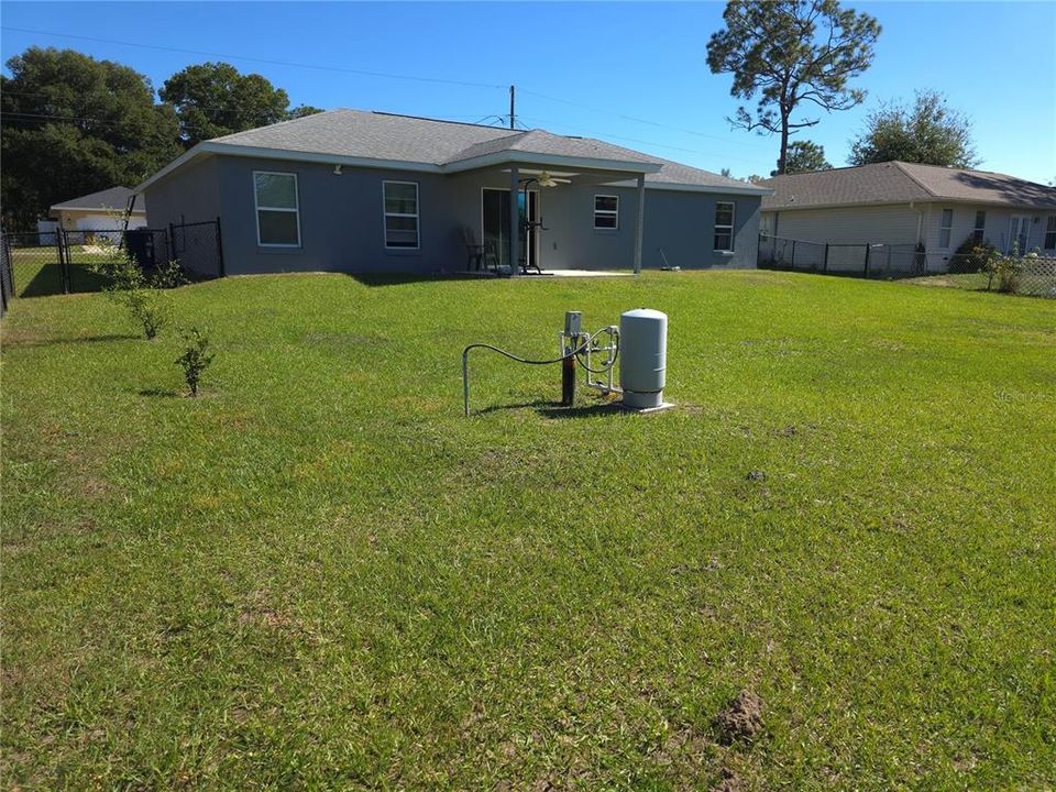 На продажу: $250,000 (3 спален, 2 ванн, 1390 Квадратных фут)