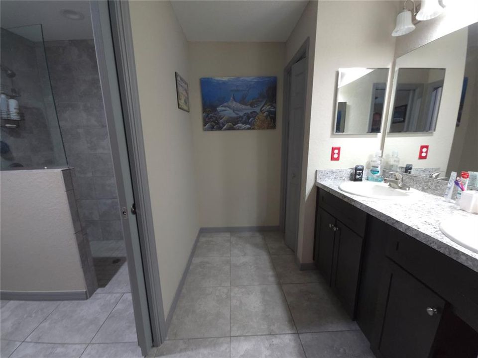 На продажу: $250,000 (3 спален, 2 ванн, 1390 Квадратных фут)