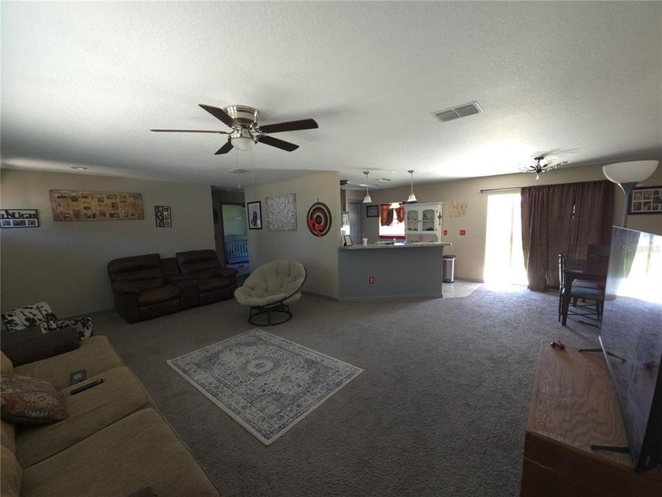 На продажу: $250,000 (3 спален, 2 ванн, 1390 Квадратных фут)