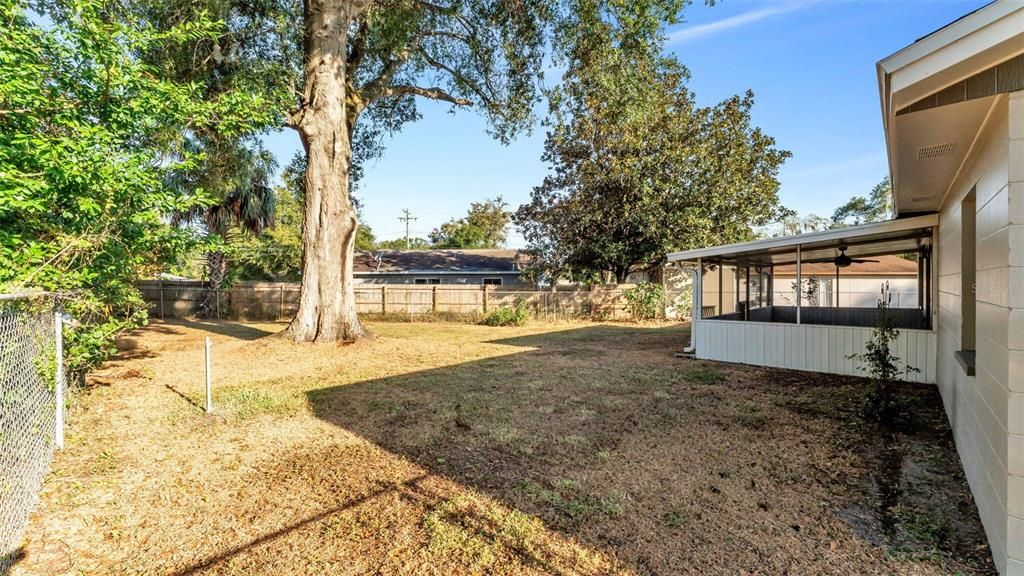 For Sale: $339,000 (4 beds, 2 baths, 1586 Square Feet)