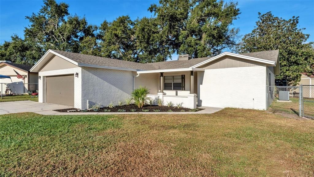 For Sale: $339,000 (4 beds, 2 baths, 1586 Square Feet)