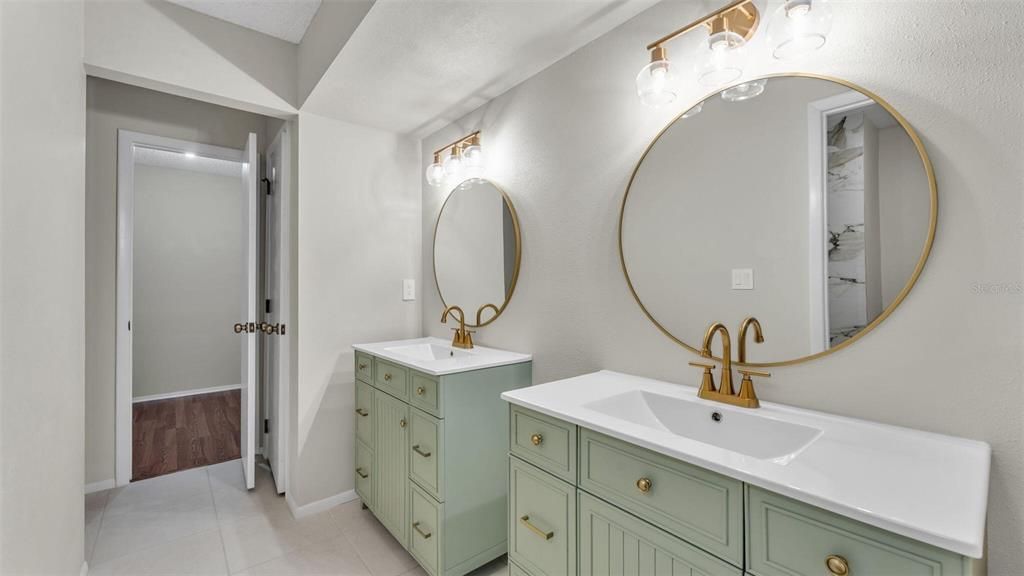 For Sale: $339,000 (4 beds, 2 baths, 1586 Square Feet)