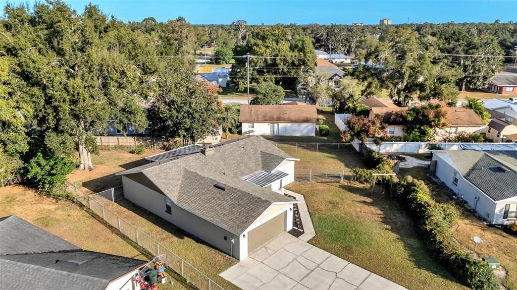 For Sale: $339,000 (4 beds, 2 baths, 1586 Square Feet)