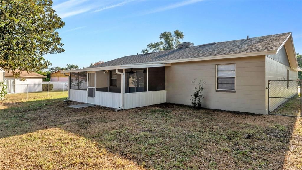 For Sale: $339,000 (4 beds, 2 baths, 1586 Square Feet)