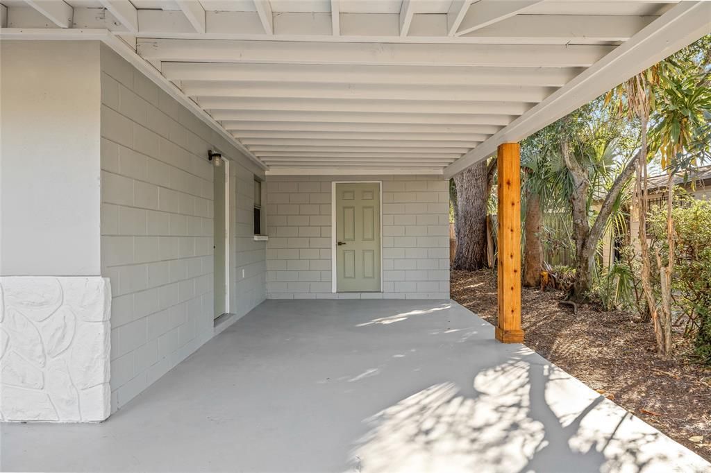 Active With Contract: $359,900 (4 beds, 2 baths, 1136 Square Feet)