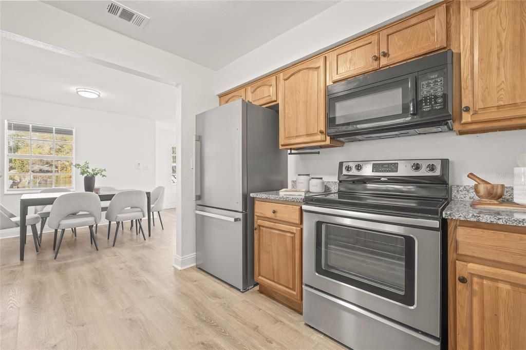 Active With Contract: $359,900 (4 beds, 2 baths, 1136 Square Feet)