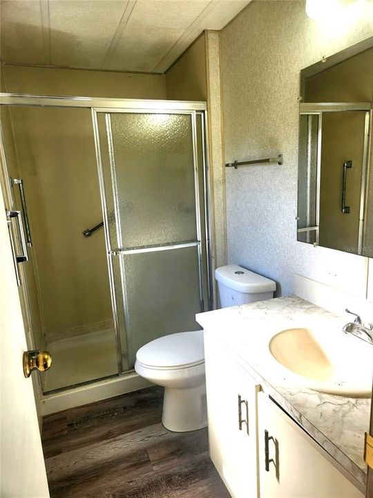 Под контрактом: $105,000 (2 спален, 2 ванн, 864 Квадратных фут)