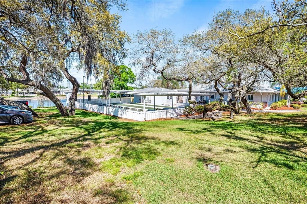 Под контрактом: $105,000 (2 спален, 2 ванн, 864 Квадратных фут)