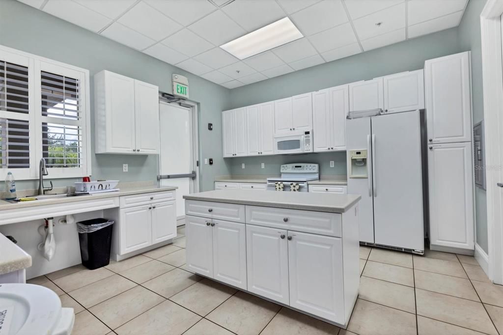 На продажу: $725,000 (3 спален, 3 ванн, 2489 Квадратных фут)