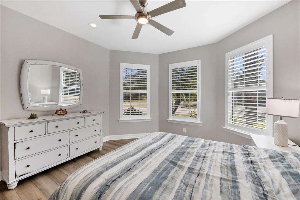 На продажу: $725,000 (3 спален, 3 ванн, 2489 Квадратных фут)