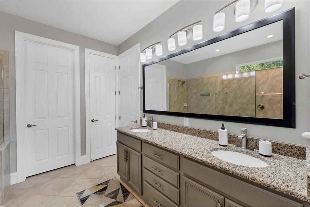 На продажу: $725,000 (3 спален, 3 ванн, 2489 Квадратных фут)