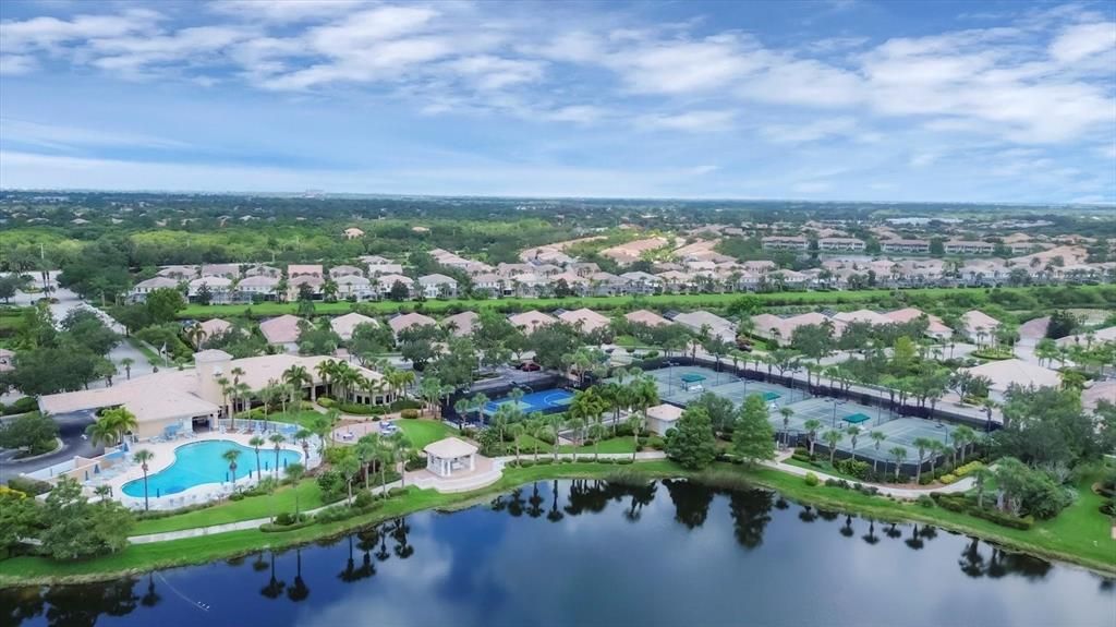 На продажу: $725,000 (3 спален, 3 ванн, 2489 Квадратных фут)