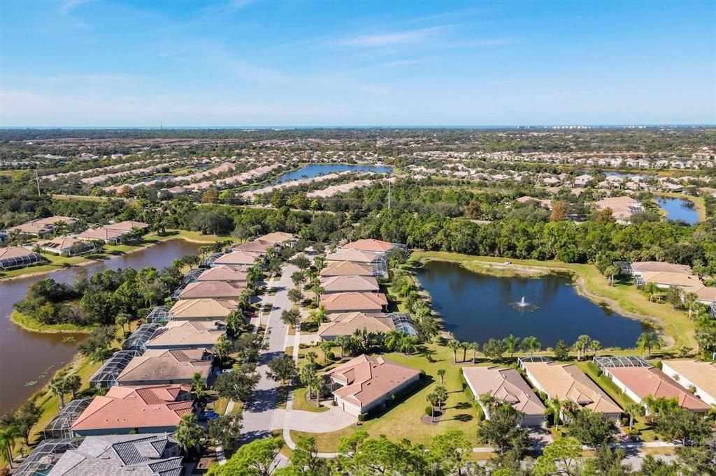 На продажу: $725,000 (3 спален, 3 ванн, 2489 Квадратных фут)