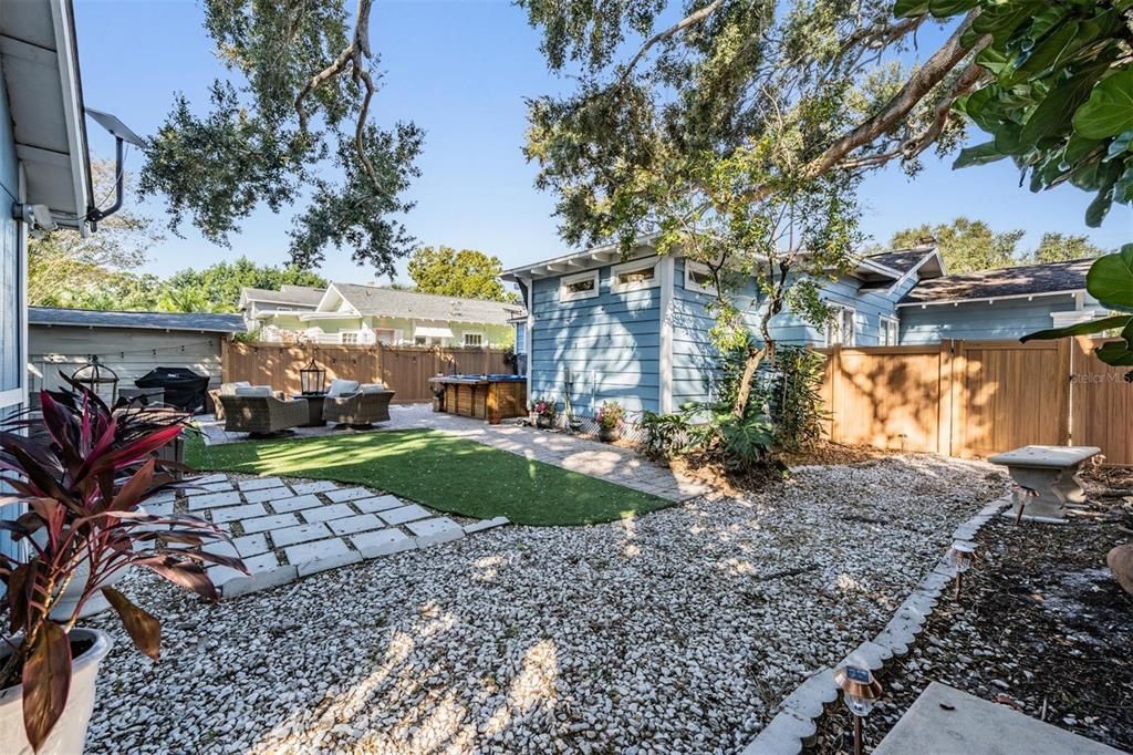 En Venta: $895,000 (3 camas, 2 baños, 1388 Pies cuadrados)