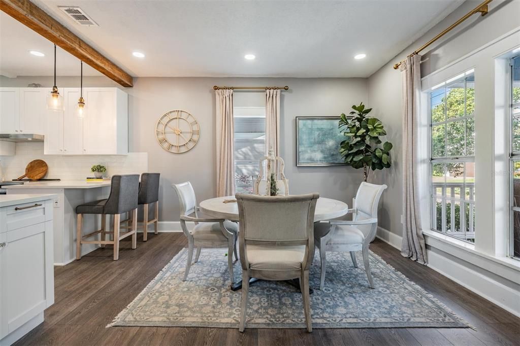 En Venta: $895,000 (3 camas, 2 baños, 1388 Pies cuadrados)