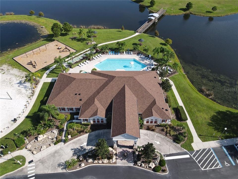 出租: $1,900 (4 贝兹, 3 浴室, 1866 平方英尺)