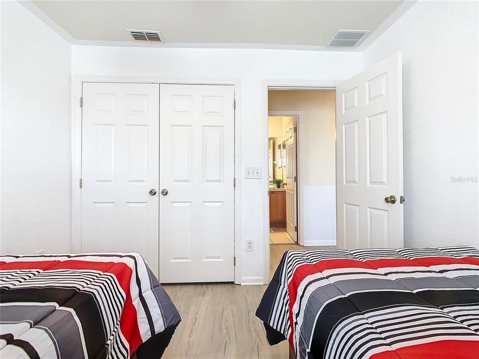 出租: $1,900 (4 贝兹, 3 浴室, 1866 平方英尺)