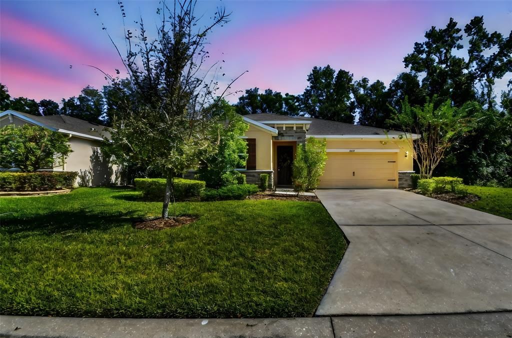 待售: $399,000 (2 贝兹, 2 浴室, 1822 平方英尺)