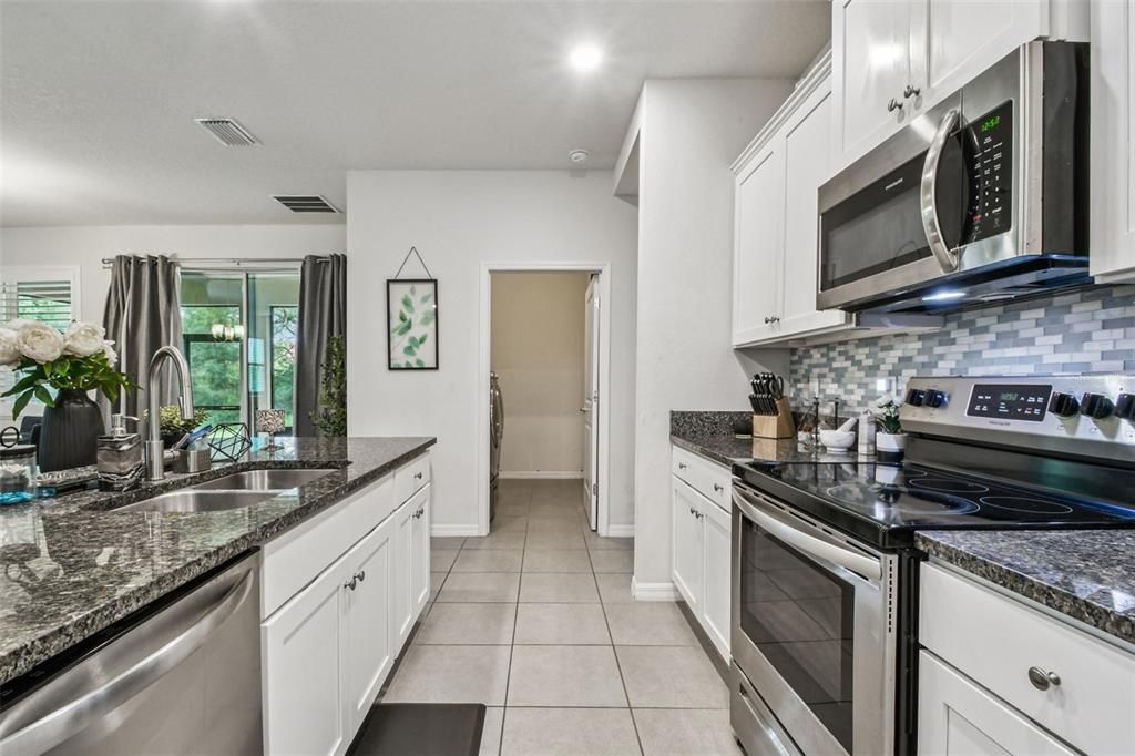 待售: $399,000 (2 贝兹, 2 浴室, 1822 平方英尺)