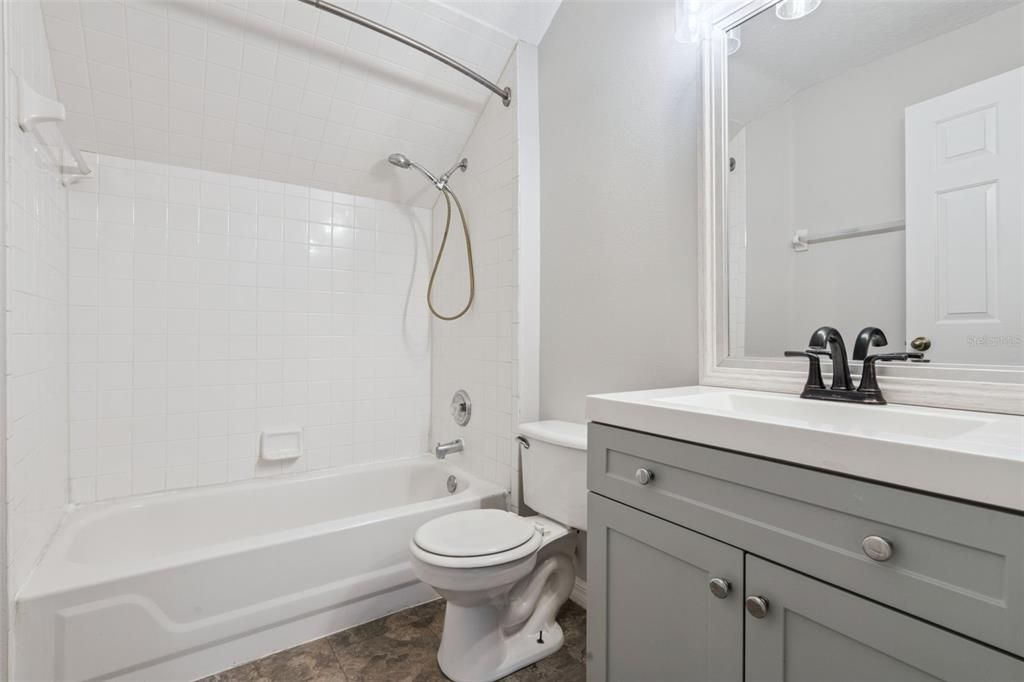 For Sale: $429,999 (4 beds, 2 baths, 1938 Square Feet)