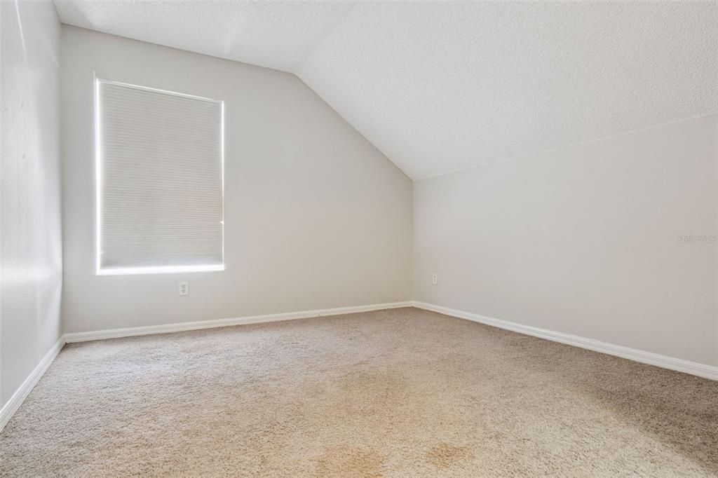 For Sale: $429,999 (4 beds, 2 baths, 1938 Square Feet)