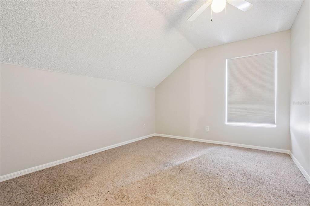 For Sale: $429,999 (4 beds, 2 baths, 1938 Square Feet)