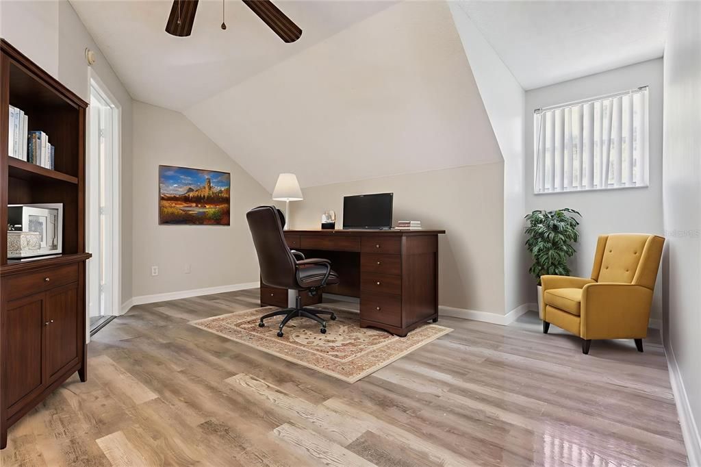 For Sale: $429,999 (4 beds, 2 baths, 1938 Square Feet)