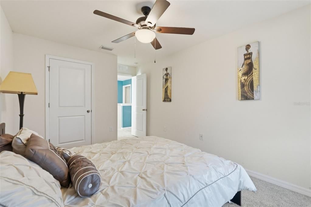 На продажу: $350,000 (4 спален, 2 ванн, 2260 Квадратных фут)