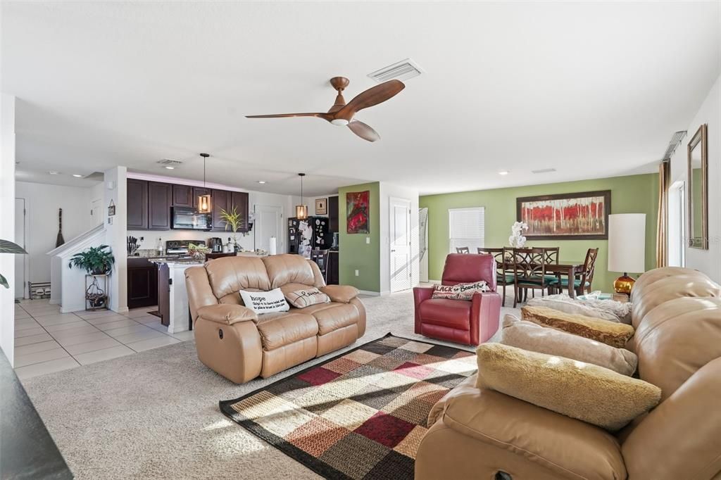 На продажу: $350,000 (4 спален, 2 ванн, 2260 Квадратных фут)