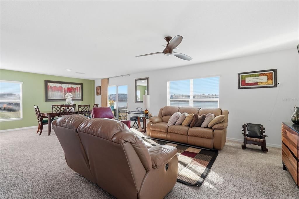 На продажу: $350,000 (4 спален, 2 ванн, 2260 Квадратных фут)