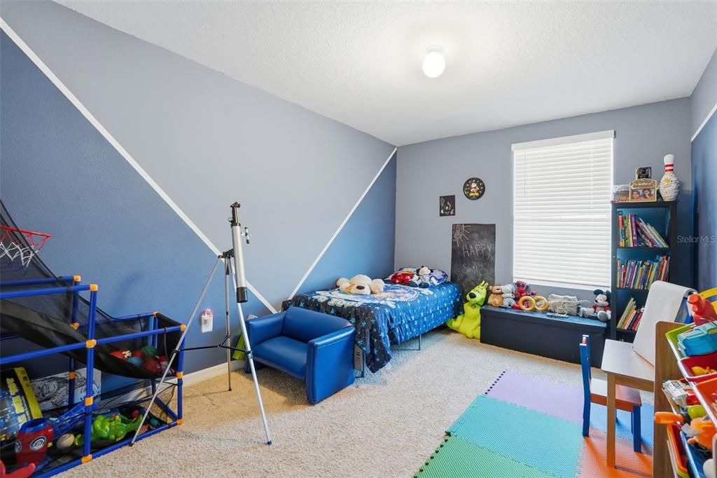 На продажу: $350,000 (4 спален, 2 ванн, 2260 Квадратных фут)