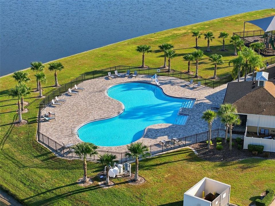 На продажу: $350,000 (4 спален, 2 ванн, 2260 Квадратных фут)