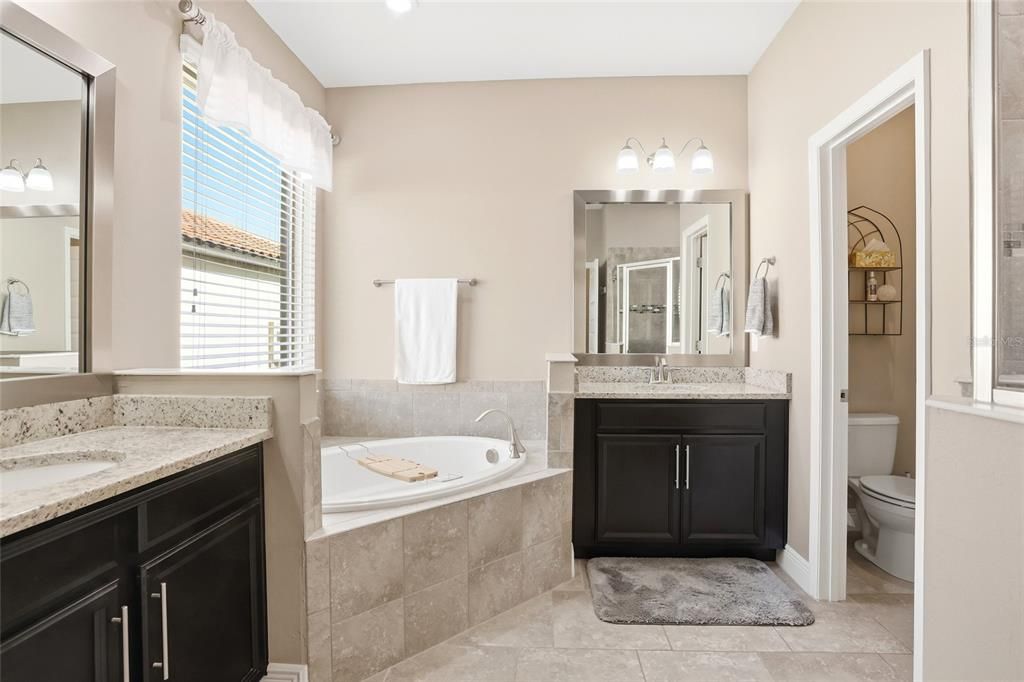 For Sale: $625,000 (4 beds, 3 baths, 2380 Square Feet)