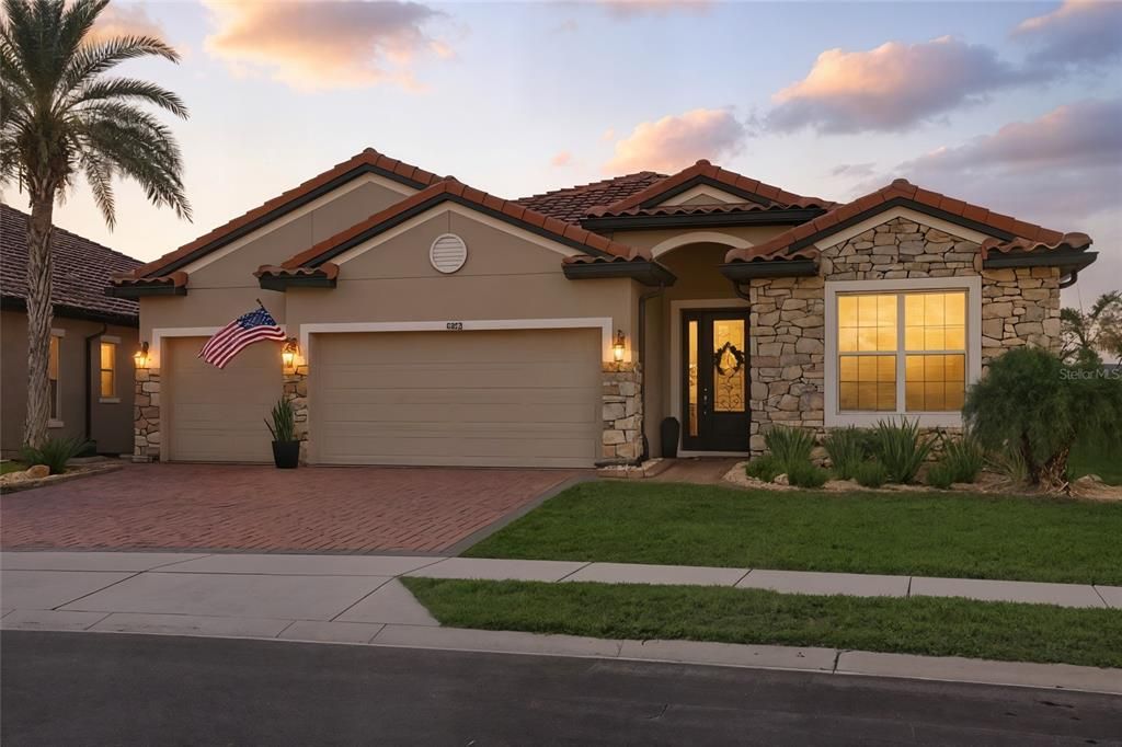 For Sale: $625,000 (4 beds, 3 baths, 2380 Square Feet)