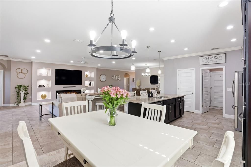 For Sale: $625,000 (4 beds, 3 baths, 2380 Square Feet)