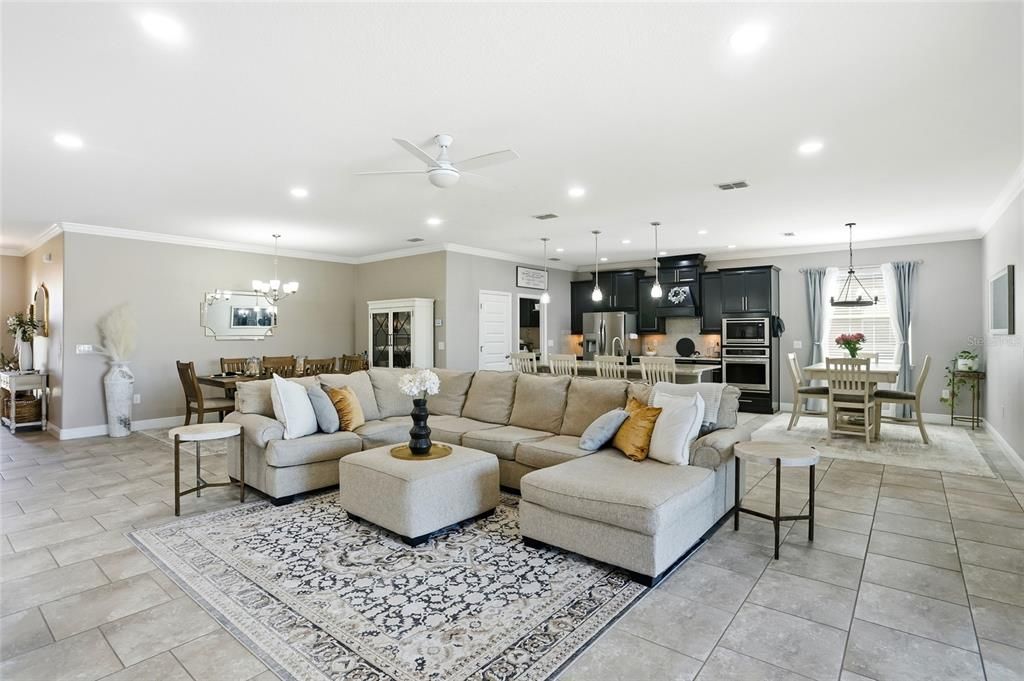 For Sale: $625,000 (4 beds, 3 baths, 2380 Square Feet)