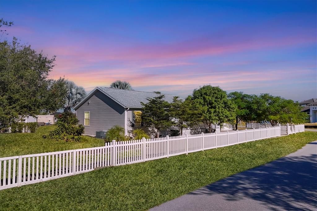 For Sale: $330,000 (3 beds, 2 baths, 1132 Square Feet)