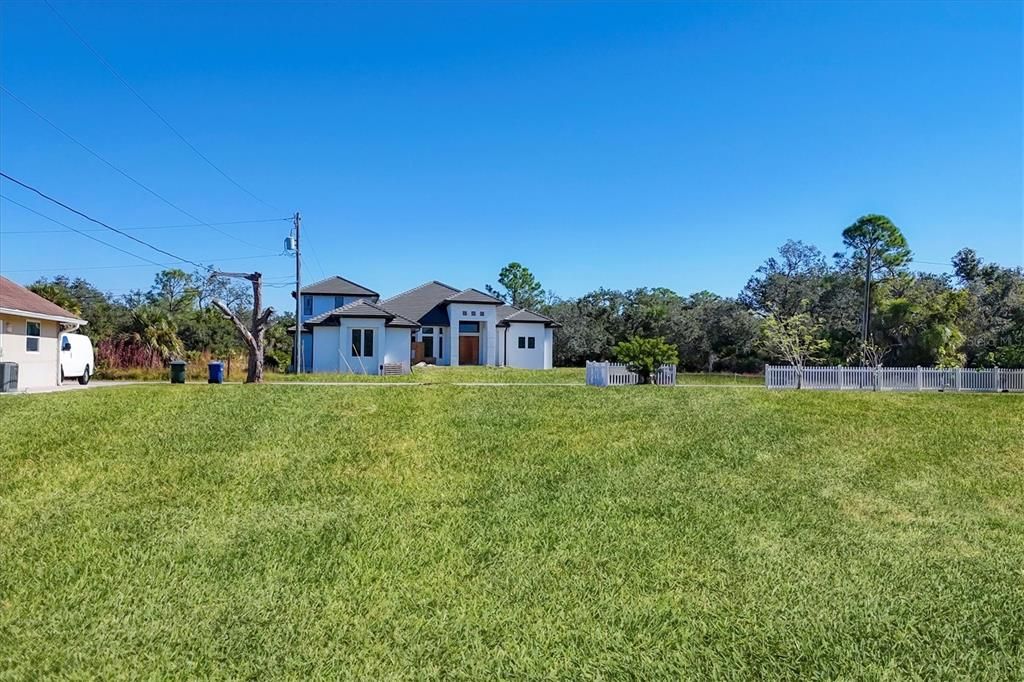 For Sale: $330,000 (3 beds, 2 baths, 1132 Square Feet)