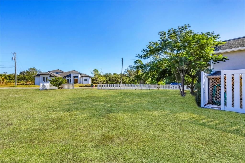 For Sale: $330,000 (3 beds, 2 baths, 1132 Square Feet)