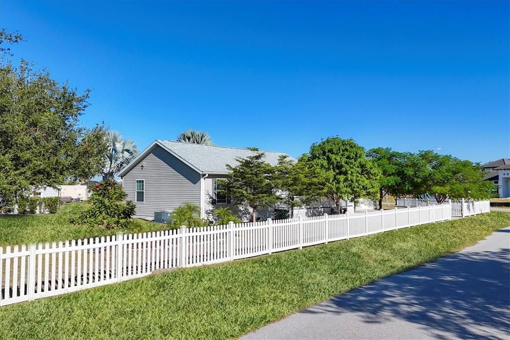 For Sale: $330,000 (3 beds, 2 baths, 1132 Square Feet)