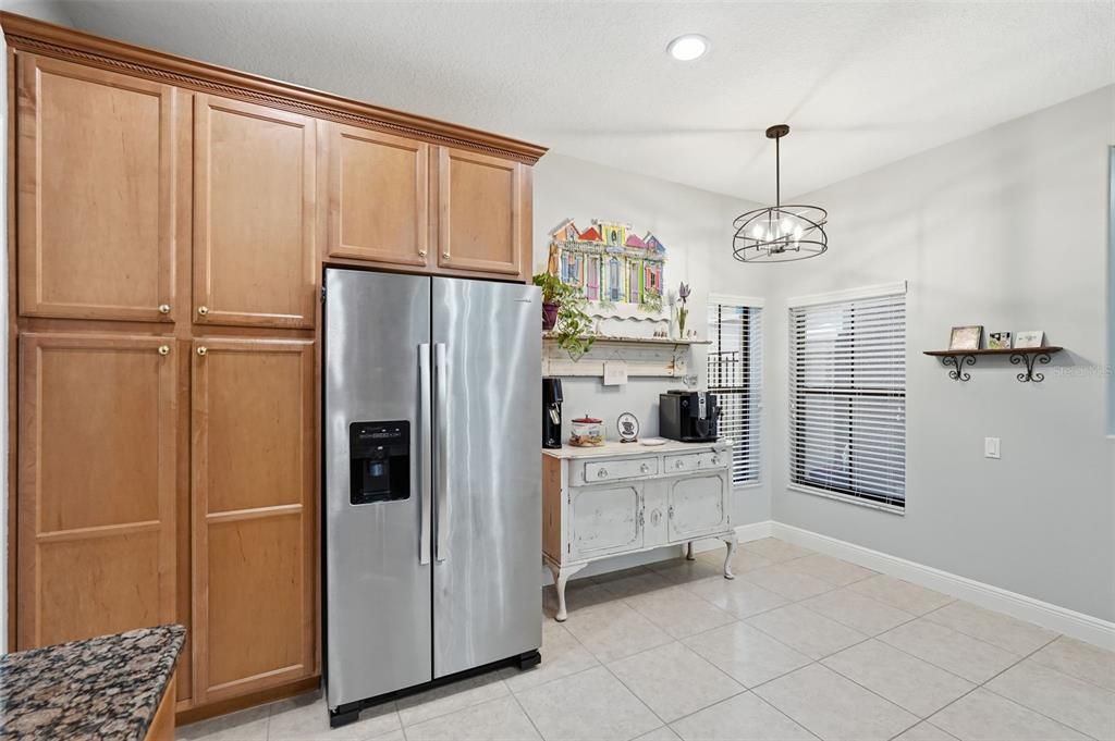 For Sale: $499,900 (3 beds, 3 baths, 2215 Square Feet)