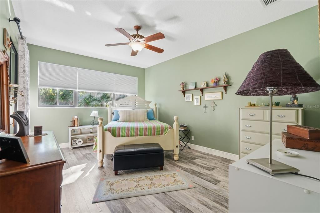 For Sale: $499,900 (3 beds, 3 baths, 2215 Square Feet)